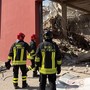 Crollo palazzina Messina, 6 dispersi: ricerche rese difficili da incendio che cova sotto le macerie Crollo palazzina Messina, 6 dispersi: ricerche rese difficili da incendio che cova sotto le macerie