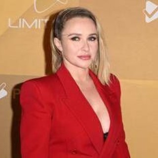 Hayden Panettiere, la madre accusa ex compagno della figlia: "Era con lei quando è morta"
