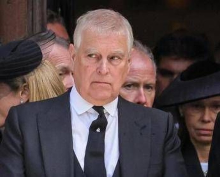 Il principe Andrea in cerca di dimora, potrebbe andare al castello di Carbisdale Il principe Andrea in cerca di dimora, potrebbe andare al castello di Carbisdale