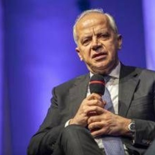 Via libera Cdm a decreti su Intelligenza artificiale, Piantedosi: "Al servizio della polizia, ma nessun Grande Fratello" Via libera Cdm a decreti su Intelligenza artificiale, Piantedosi: "Al servizio della polizia, ma nessun Grande Fratello"