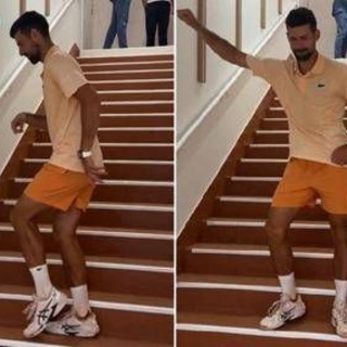 Djokovic come Michael Jackson al Roland Garros, moonwalk dopo la vittoria Djokovic come Michael Jackson al Roland Garros, moonwalk dopo la vittoria