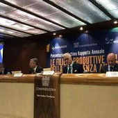 Osservatorio 4.Manager: "Italia delle filiere vale 2.600 miliardi, competitività si misura anche su conoscenza" Osservatorio 4.Manager: "Italia delle filiere vale 2.600 miliardi, competitività si misura anche su conoscenza"