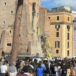 Roma, crollata torre ai Fori Imperiali