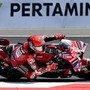 Marquez accelera, Bezzecchi e Fernandez cadono: cos'è successo in partenza in MotoGp Marquez accelera, Bezzecchi e Fernandez cadono: cos'è successo in partenza in MotoGp