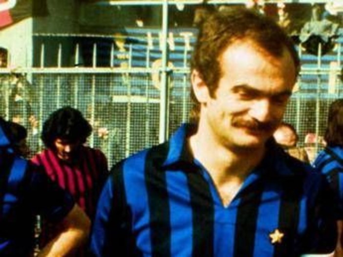 E' morto Sandro Mazzola, bandiera eterna dell'Inter E' morto Sandro Mazzola, bandiera eterna dell'Inter