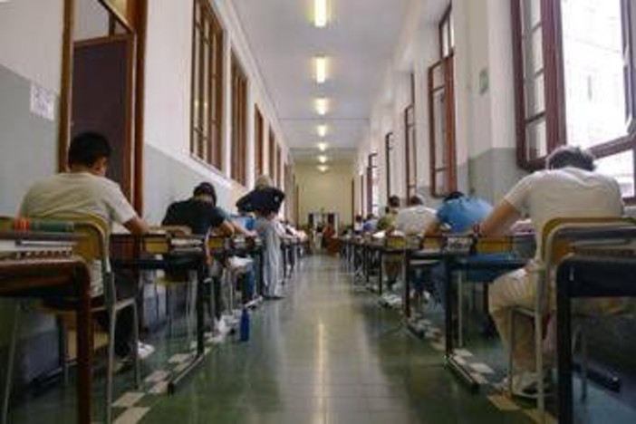 Maturità, fonti ministero: &quot;Nessun dietrofront su ammissione a esame&quot;