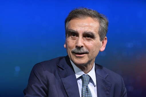 Mps, Lovaglio prepara le contromosse all’Opas di Intesa Sanpaolo Mps, Lovaglio prepara le contromosse all’Opas di Intesa Sanpaolo