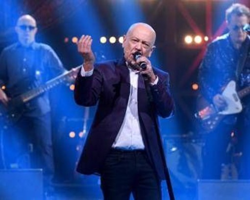 Enrico Ruggeri come sta dopo l'operazione: "Ora inizia il silenzio" Enrico Ruggeri come sta dopo l'operazione: "Ora inizia il silenzio"