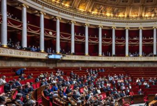 Francia, "diritto aiuto a morire" è legge. Macron: "Impegno mantenuto"