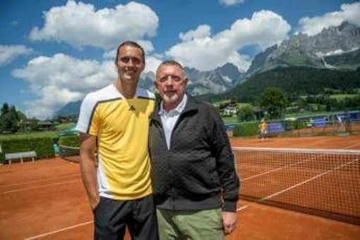 Becker difende Zverev: "Vince perché non ci sono Sinner e Alcaraz? Adesso basta, merita rispetto" Becker difende Zverev: "Vince perché non ci sono Sinner e Alcaraz? Adesso basta, merita rispetto"