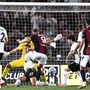Dovbyk salva il Bologna, il derby col Sassuolo termina 2-2 Dovbyk salva il Bologna, il derby col Sassuolo termina 2-2