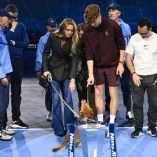 Sinner, la famiglia si... 'allarga'. Anche il cane Snoopy festeggia il trionfo alle Atp Finals
