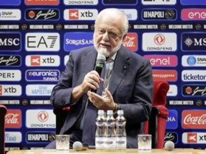 Futuro Napoli, arriva la sentenza di De Laurentiis: “Non è in vendita” Futuro Napoli, arriva la sentenza di De Laurentiis: “Non è in vendita”
