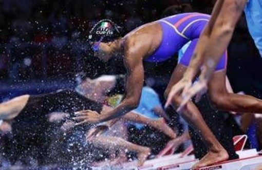 Europei vasca corta: Curtis e Cerasuolo da oro, Martinenghi e Lazzari bronzo Europei vasca corta: Curtis e Cerasuolo da oro, Martinenghi e Lazzari bronzo