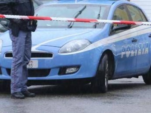 Torino, cadavere di un uomo trovato in un appartamento in periferia: ipotesi omicidio Torino, cadavere di un uomo trovato in un appartamento in periferia: ipotesi omicidio
