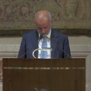 Schillaci: "Farmaci equivalenti chiave per la sostenibilità del Ssn, lavoriamo a governance moderna ed efficiente"
