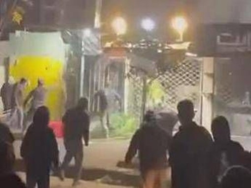 Proteste in Iran, Teheran accusa: "Violenze scatenate da agenti terroristi Usa e Israele" Proteste in Iran, Teheran accusa: "Violenze scatenate da agenti terroristi Usa e Israele"