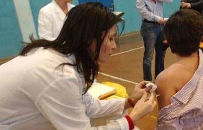 Meningite, sondaggio: "La conosce l’85% dei genitori, ma solo il 28% ne percepisce il rischio" Meningite, sondaggio: "La conosce l’85% dei genitori, ma solo il 28% ne percepisce il rischio"