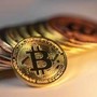 Bitcoin ai massimi, sopra i 122mila dollari
