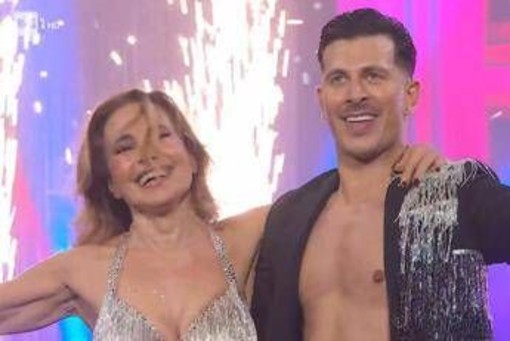 Ballando, Barbara D'Urso 'rimandata': la difesa di La Rocca Ballando, Barbara D'Urso 'rimandata': la difesa di La Rocca