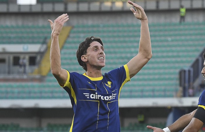 Colpo Verona, elimina il Cagliari e sfiderà la Roma in Coppa Italia Colpo Verona, elimina il Cagliari e sfiderà la Roma in Coppa Italia