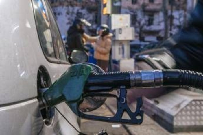Inflazione, ad agosto vola al 3,3%: a spingere i prezzi dell'energia Inflazione, ad agosto vola al 3,3%: a spingere i prezzi dell'energia