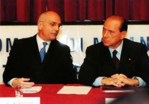 Berlusconi, il racconto di Albertini: "Gli proposi di fare il sindaco di Milano, anche Montanelli lo vedeva bene"