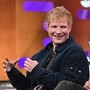 Ed Sheeran nei guai per l'auto d'epoca, multa per la Aston Martin senza assicurazione