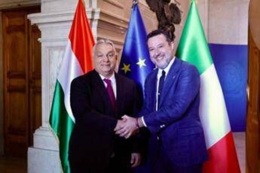 Salvini vede Orban: "Massima sintonia" su clandestini e focus su Ue e green deal Salvini vede Orban: "Massima sintonia" su clandestini e focus su Ue e green deal