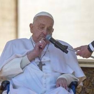Papa, Vaticano: &quot;Desidera essere presente all'Urbi et Orbi pasquale&quot;