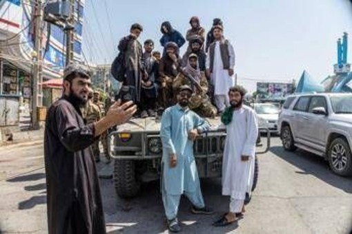 Afghanistan, cinque anni fa cadeva Kabul: la 'pace' dei Talebani in un'emergenza senza fine Afghanistan, cinque anni fa cadeva Kabul: la 'pace' dei Talebani in un'emergenza senza fine