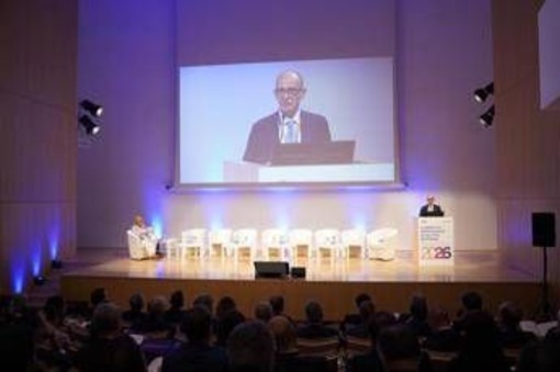 Imprese, Logista: il fumo tradizionale cala al 70%, allarme sulle regole Ue Imprese, Logista: il fumo tradizionale cala al 70%, allarme sulle regole Ue