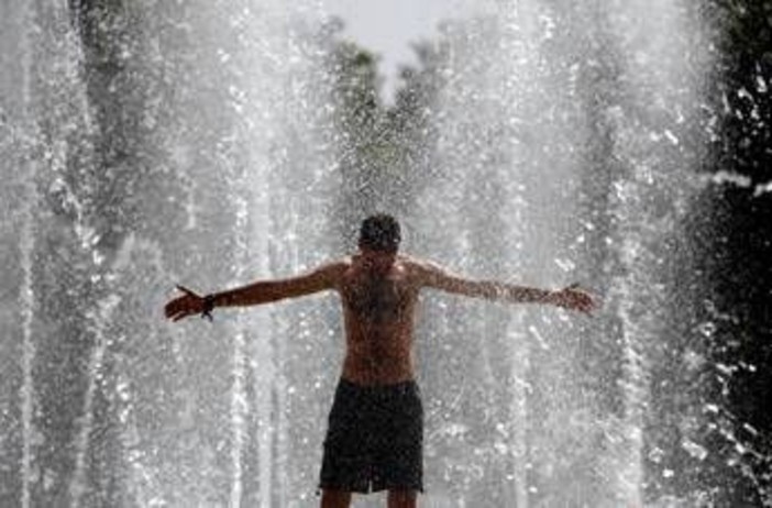 Caldo record, solo due bollini rossi a Ferragosto: poi temporali e temperature in calo Caldo record, solo due bollini rossi a Ferragosto: poi temporali e temperature in calo