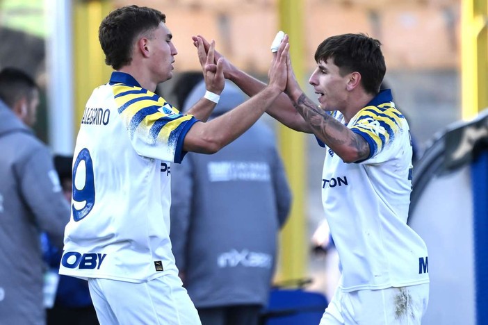 Colpo esterno del Parma al Via del Mare, Lecce battuto per 2-1 Colpo esterno del Parma al Via del Mare, Lecce battuto per 2-1