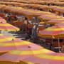 Latina, apre il costume a un bimbo e lo palpeggia in spiaggia: arrestato 79enne Latina, apre il costume a un bimbo e lo palpeggia in spiaggia: arrestato 79enne