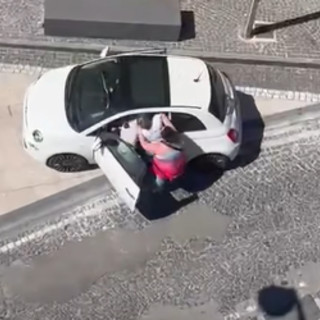 Napoli, consigliera comunale di Casalnuovo denuncia: "Aggredita in strada per il mio ruolo politico"