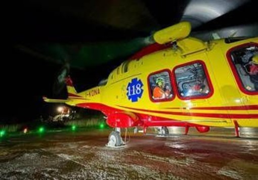 Esce dal rifugio per fare una foto, escursionista precipita e muore nel Bellunese Esce dal rifugio per fare una foto, escursionista precipita e muore nel Bellunese