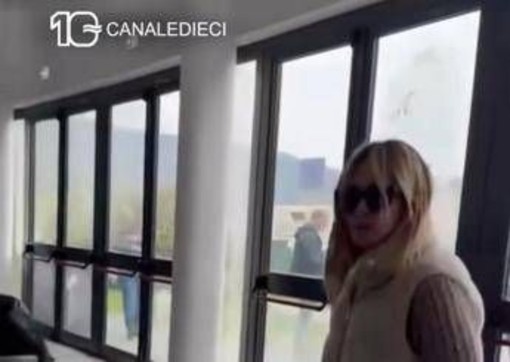 Meloni, pomeriggio a Tivoli da mamma: in tribuna al palazzetto per le gare della figlia Ginevra Meloni, pomeriggio a Tivoli da mamma: in tribuna al palazzetto per le gare della figlia Ginevra