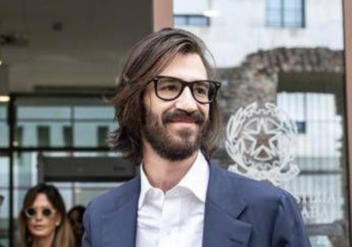Leonardo Maria del Vecchio, pace fatta con Sara Soldati: "Cresciamo insieme nostra figlia" Leonardo Maria del Vecchio, pace fatta con Sara Soldati: "Cresciamo insieme nostra figlia"