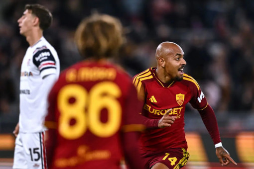 Sei gol e tante emozioni all’Olimpico, Roma batte Cagliari 4-2