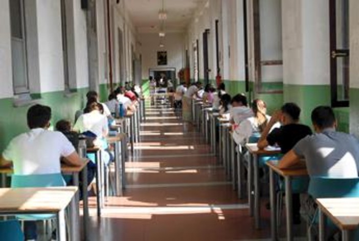 Maturità 2026, tracce di italiano: tema su Assemblea Costituente e il discorso di Saragat, Pavese e Brancati per analisi testo