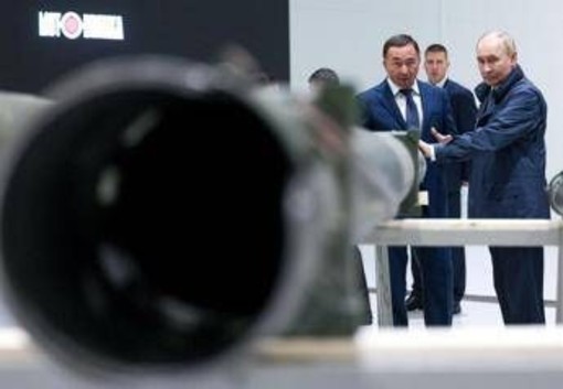 &quot;Putin come Trump, aperto a soluzione pacifica in Ucraina&quot;, il Cremlino risponde al tycoon