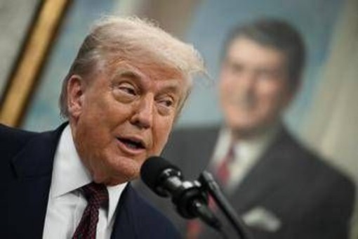 Dazi, scattano le tariffe Usa. Trump esulta: &quot;Arrivano miliardi di dollari&quot;