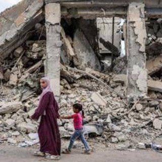 Israele: &quot;Tregua violata, Hamas riconsegni 19 corpi degli ostaggi&quot;. Il valico di Rafah sarà riaperto domenica