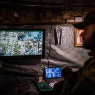 Ucraina lancia operazione contro bombardieri russi: &quot;Distrutti 40 aerei&quot;