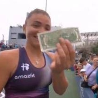 Us Open, Paolini vince e una tifosa le regala... soldi Us Open, Paolini vince e una tifosa le regala... soldi