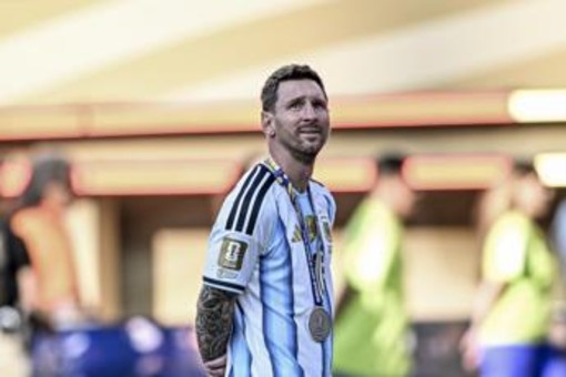 "L'Argentina ha vinto i Mondiali", lo scherzo del pilota ai passeggeri in volo "L'Argentina ha vinto i Mondiali", lo scherzo del pilota ai passeggeri in volo