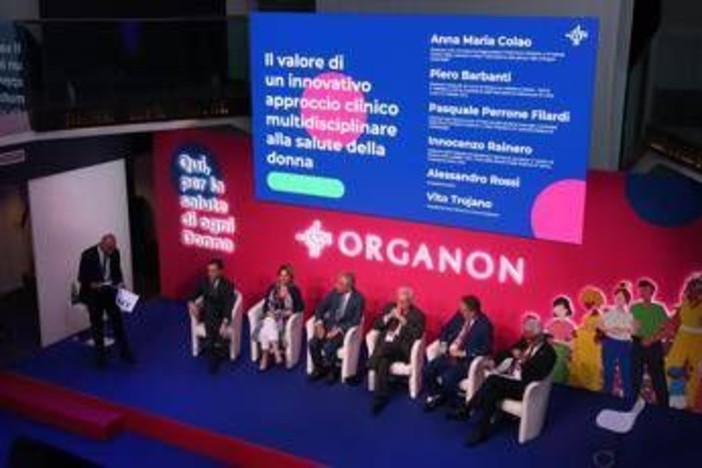 'Qui, per la salute di ogni donna', istituzioni ed esperti rilanciano la medicina di genere 'Qui, per la salute di ogni donna', istituzioni ed esperti rilanciano la medicina di genere