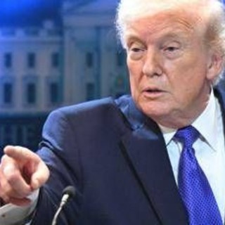 Usa-Iran, attacco americano contro barche e siti di missili. Trump: "Uranio sarà distrutto"