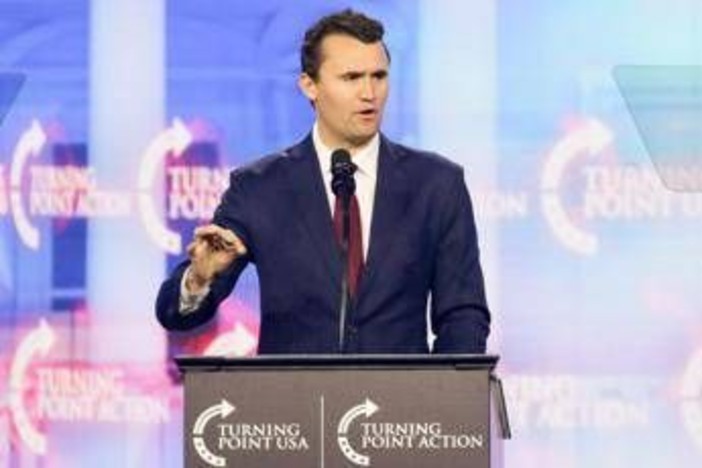 Chi era Charlie Kirk, l'attivista conservatore ucciso alla Utah University